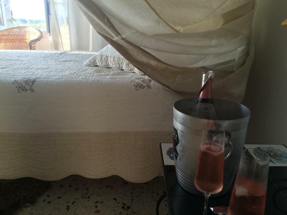 Chez Les Artistes Otel Servian Dış mekan fotoğraf