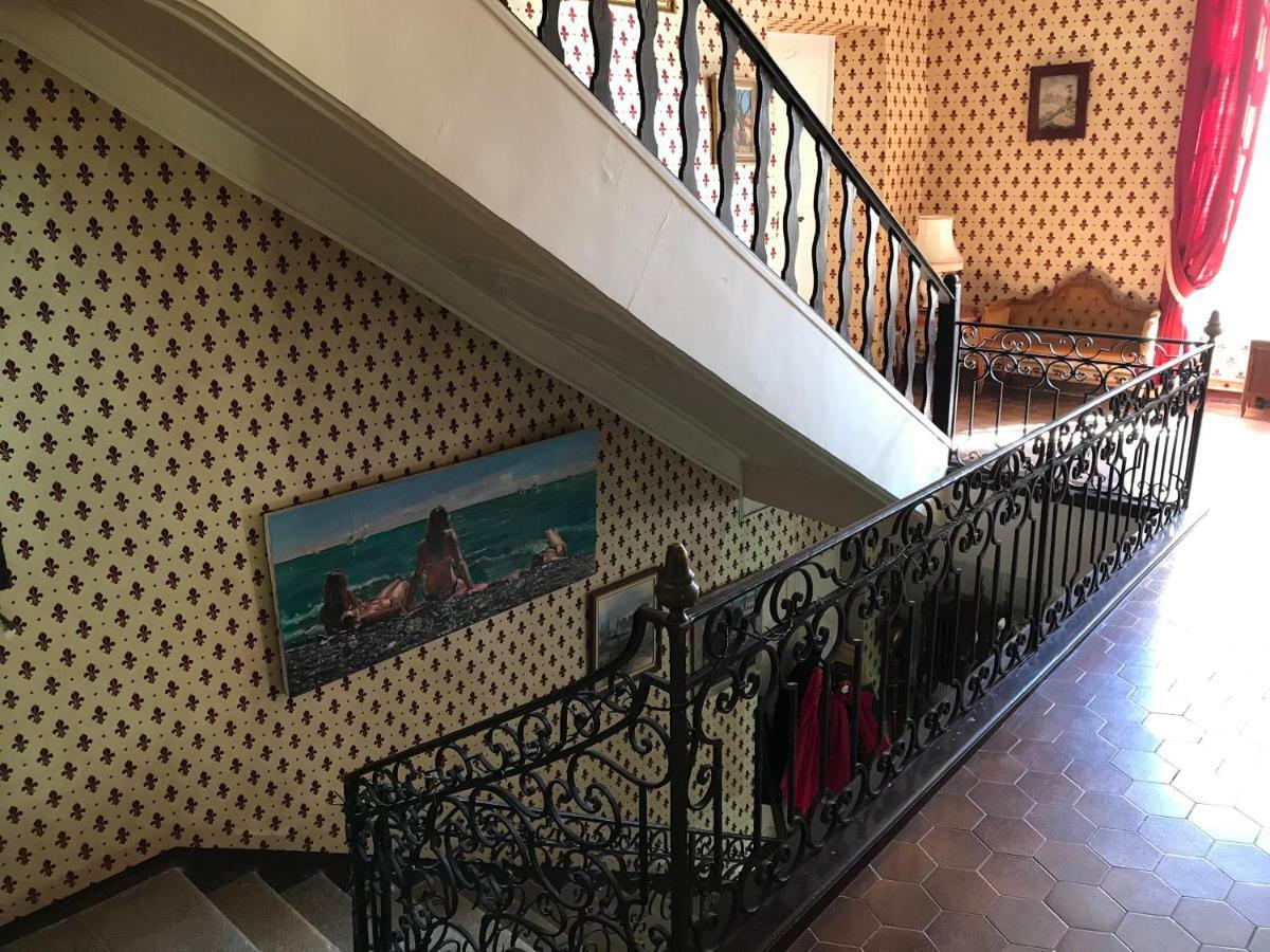 Chez Les Artistes Otel Servian Dış mekan fotoğraf