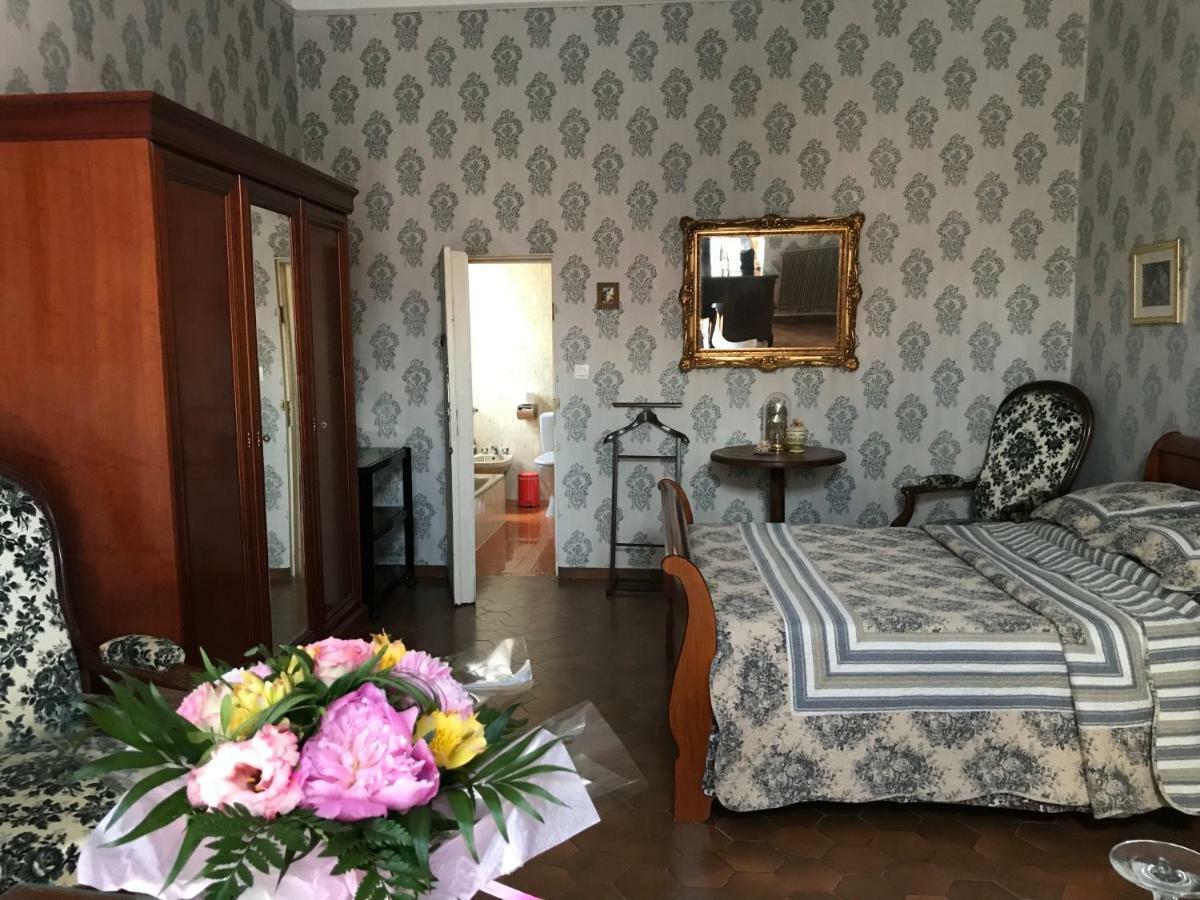 Chez Les Artistes Otel Servian Dış mekan fotoğraf